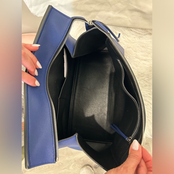 CELINE EDGE MEDIUM TOP HANDLE BAG - PRISTINE CONDITION - BLUE LEATHER - Picture 3 of 11